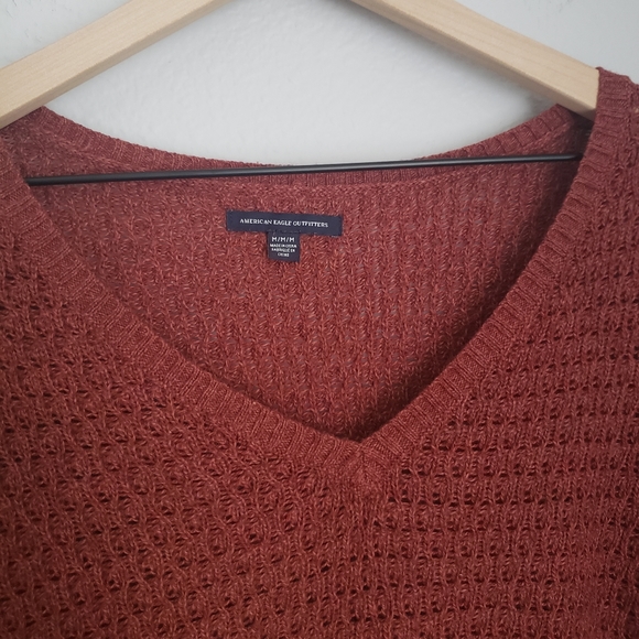 American Eagle Textured V-neck sweater - Picture 5 of 9